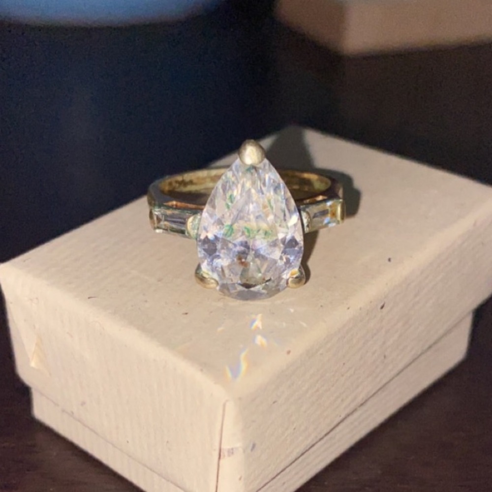 Large diamond ring